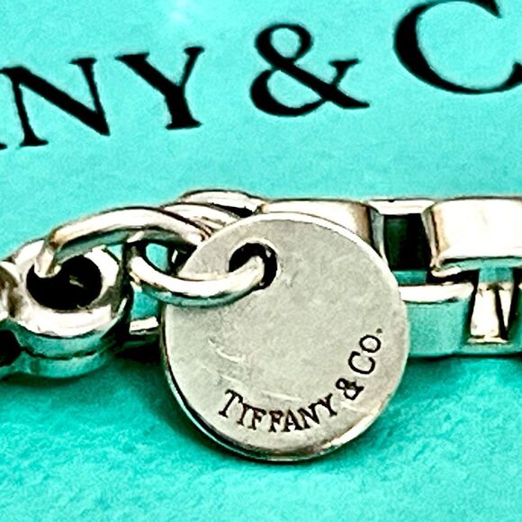 Tiffany Venetian Link Bracelet in Silver - 7.75” with Lobster Claw Clasp - Unise - Picture 3 of 16